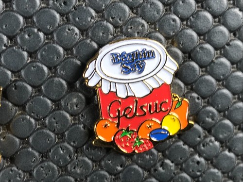 Pins pin badge - pins,